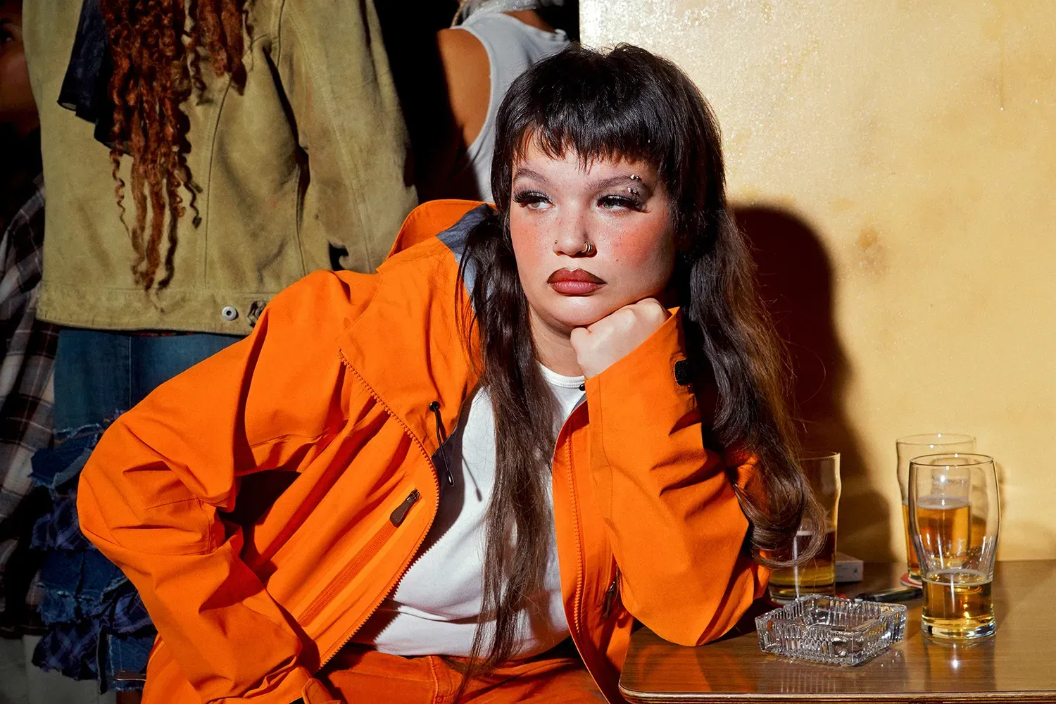 Lola Young Unveils Upcoming Spring Tour with a Highlight Performance at London's Scala