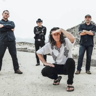 Roger Clyne & The Peacemakers