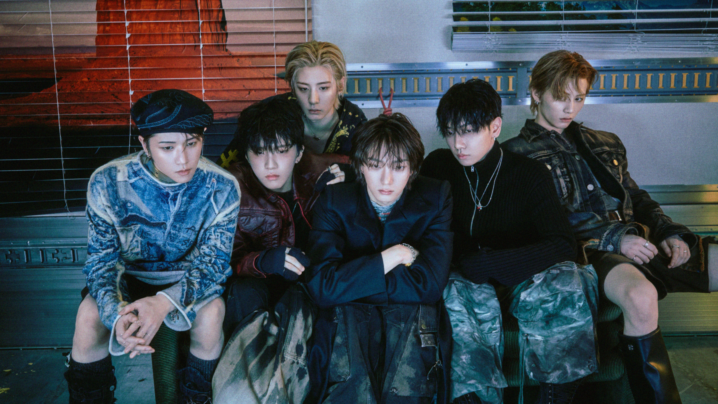プネクド サマニ クッション 312 boynextdoor BOYNEXTDOOR - BBNEXDO Plush Cushion | KPOP KORNER
