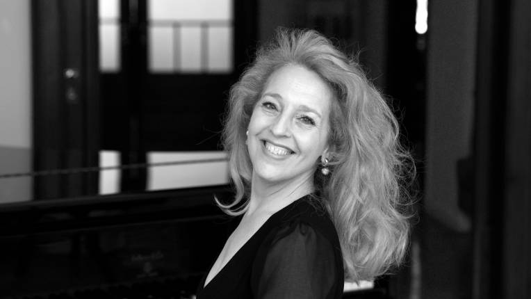 Corinna Reynolds