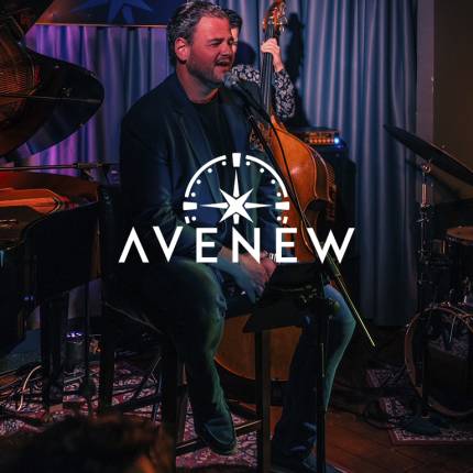 Dinner-show no Avenew com performances musicais surpresa ao vivo