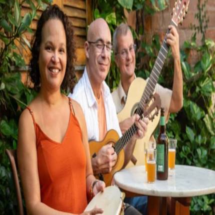 Quartas Acústicas apresenta Sambreja - Orixás