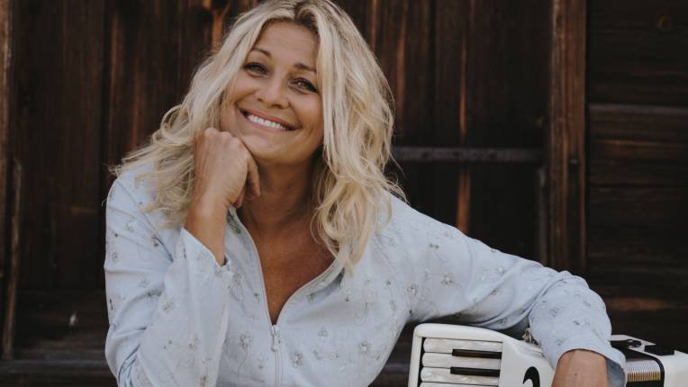 Tina Ahlin