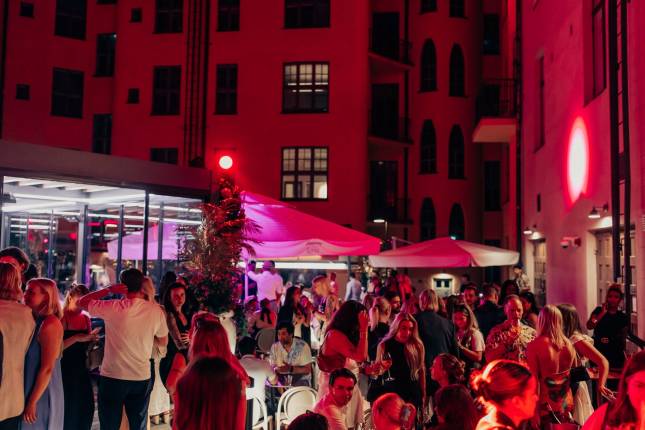 Babylon Club & Garden