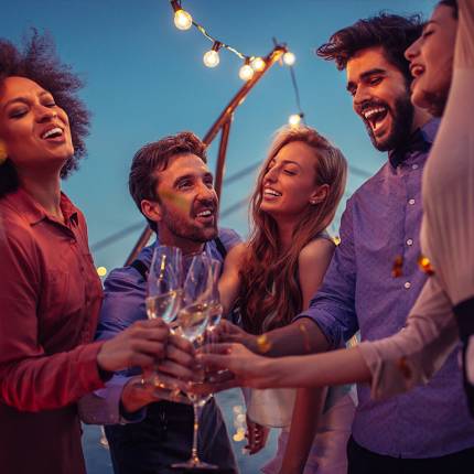 EDM Sunset Yacht Cruise Around NYC