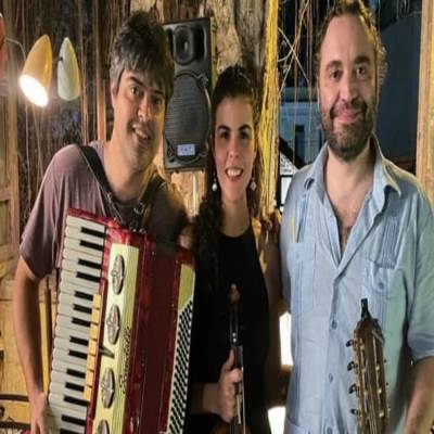 Clássicos Domingos apresenta Trova Trio