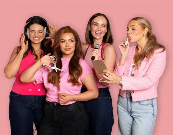 The Girls Groupchat Live