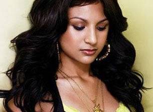 Paula Deanda