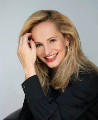 Monika Absolonova