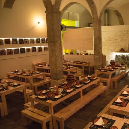 Associação Dinner in Lisbon - Portuguese Live Music -Fado Show