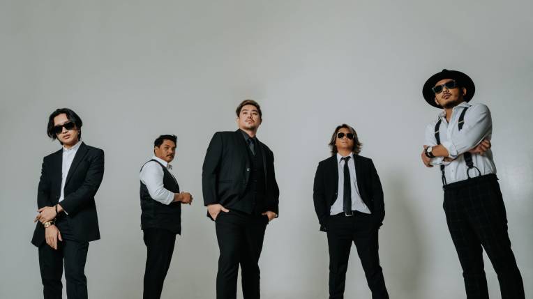December Avenue