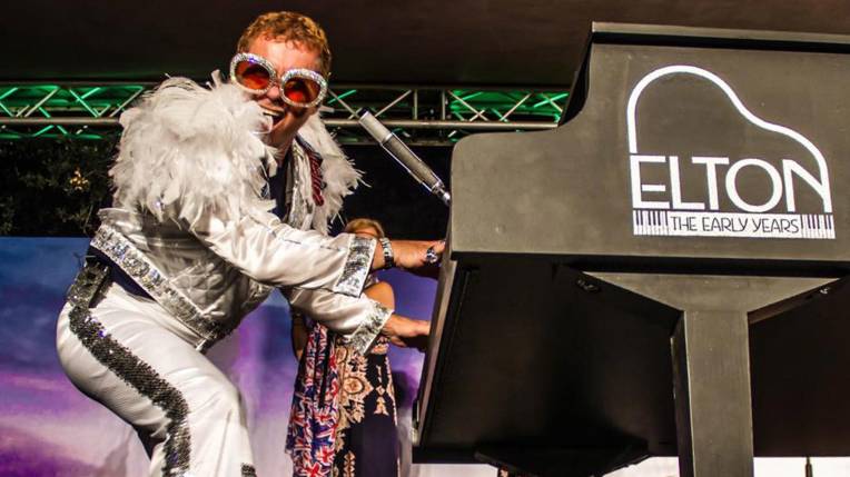 Kenny Metcalf As Elton