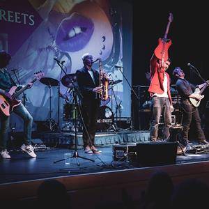 Dire Streets - the Music of Dire Straits