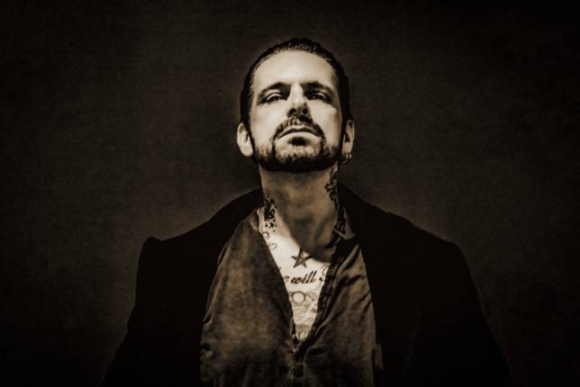 Ricky Warwick