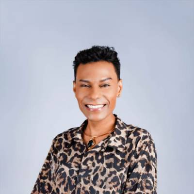 "Otávio Almeida interpreta a Marrom" Um tributo a Alcione