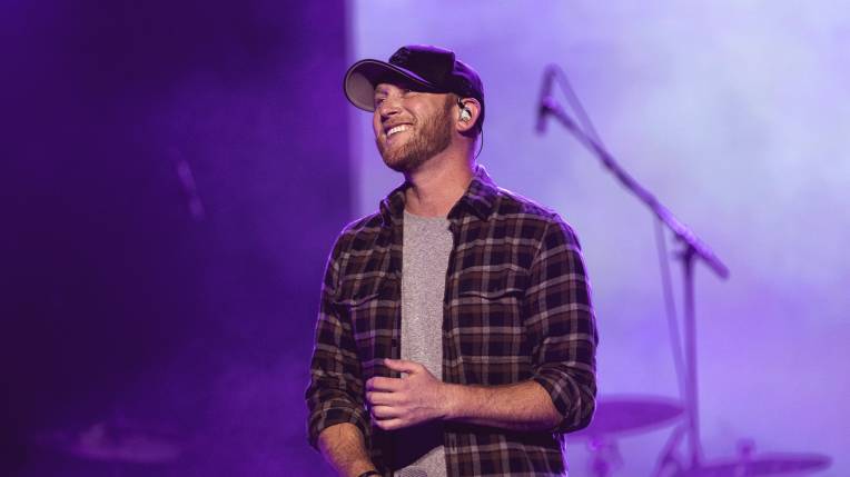 Cole Swindell - Back Down To The Bar Tour 2022