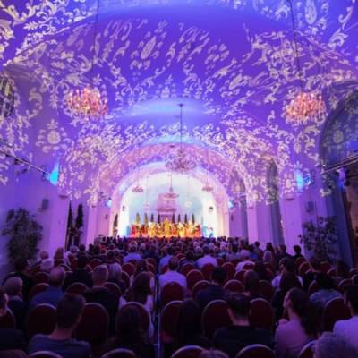 Schönbrunn Orangerie Weihnachtsmarkt + Konzert