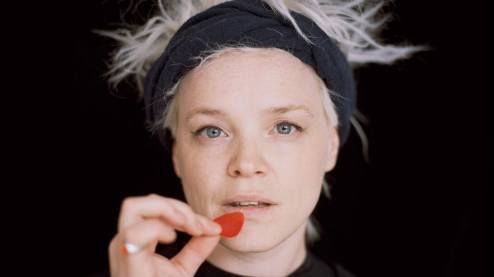 Wallis Bird