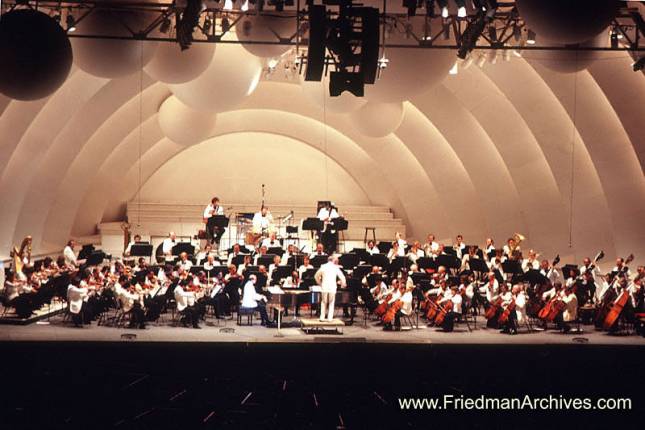 Hollywood Bowl Orchestra - Home Alone in Concert