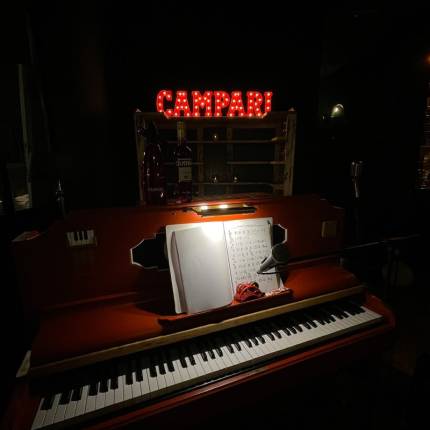 Pianobar con Campari Spritz y la mejor música del cine en Galileo