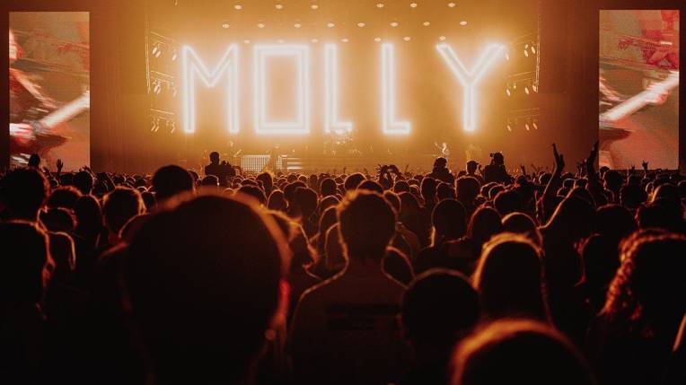 Poshlaya Molly