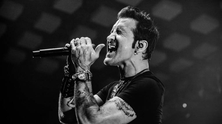 Scott Stapp voice of Creed LIVE in concert!!!