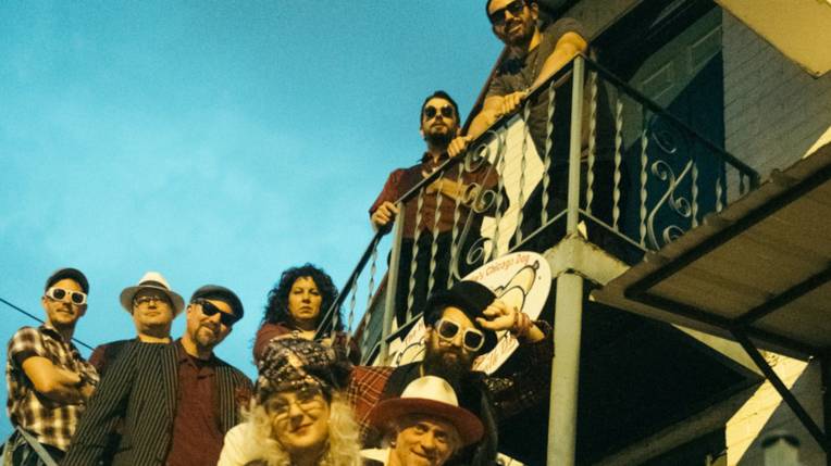 Live From The Funky Uncle presents: Squirrel Nut Zippers