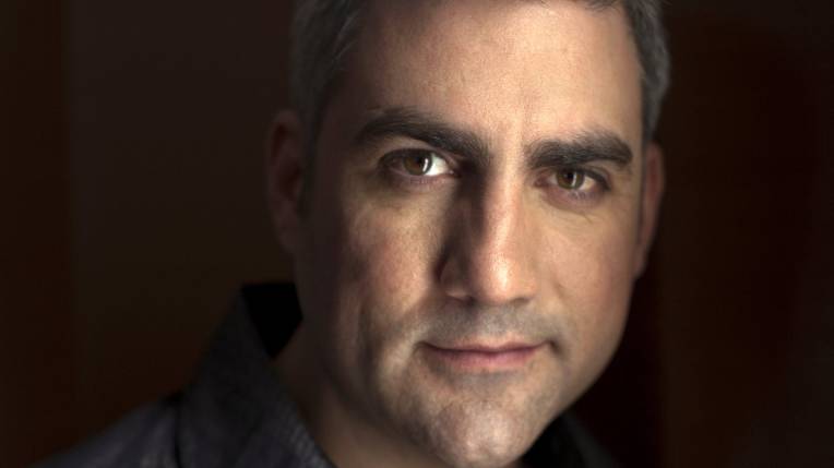 Taylor Hicks Performs Van Morrison's Greatest Hits