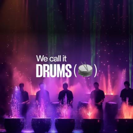 We call it Drums colonne sonore in uno spettacolo di percussioni a LED