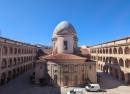 COUR DE LA VIEILLE CHARITE (EN EXTERIEUR)
