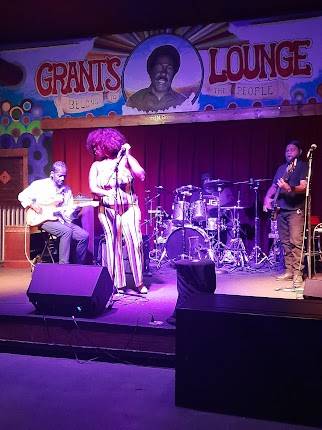 Grant's Lounge