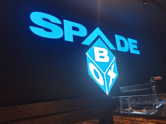 Spade Box