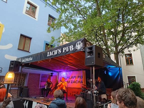 Zach's Pub