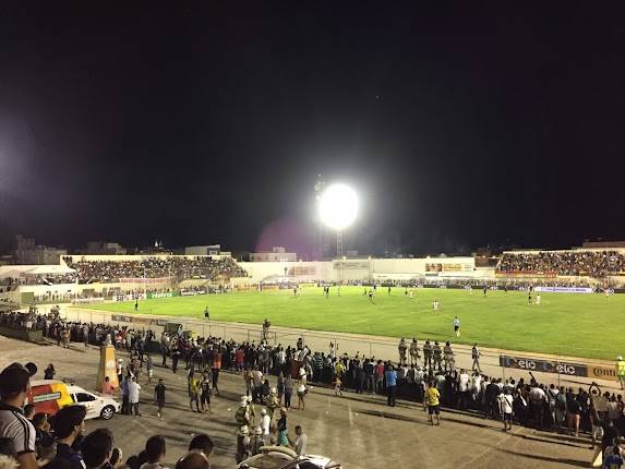 Estádio Adauto Moraes