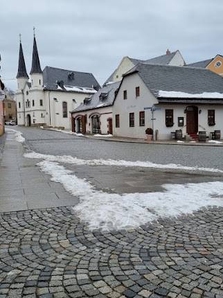 Goldne Sonne Vermietungs- und Veranstaltungsbetriebe Bergstadt Schneeberg GmbH