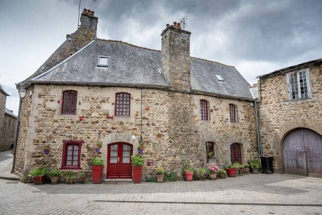 ESPLANADE DU CHATEAU - CHATELAUDREN