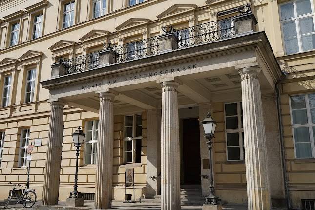 THEATER IM PALAIS
