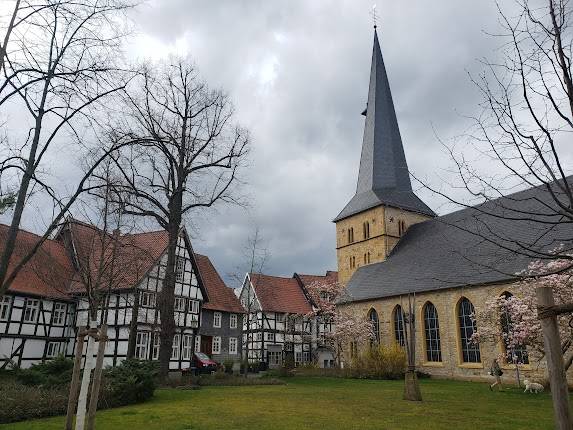 Apostel Church Ev.