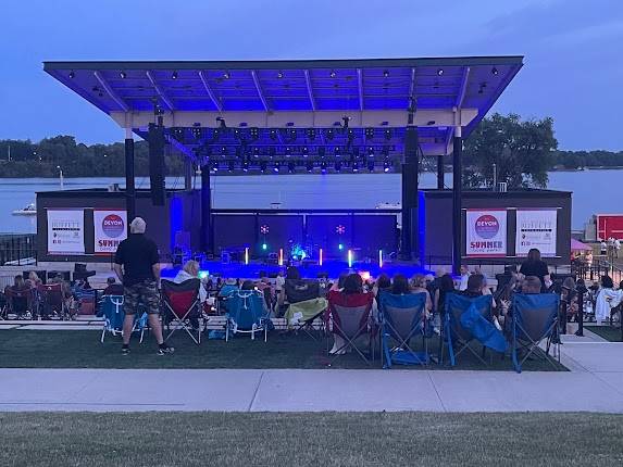 Devon Lakeshore Amphitheater