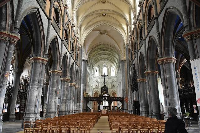 COLLEGIALE SAINT PIERRE