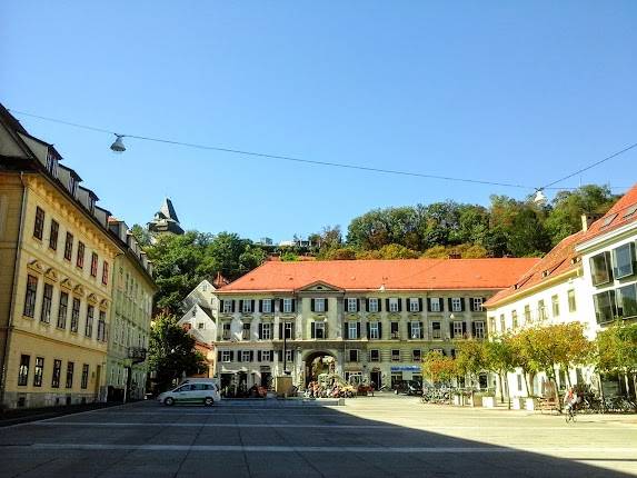 Karmeliterplatz