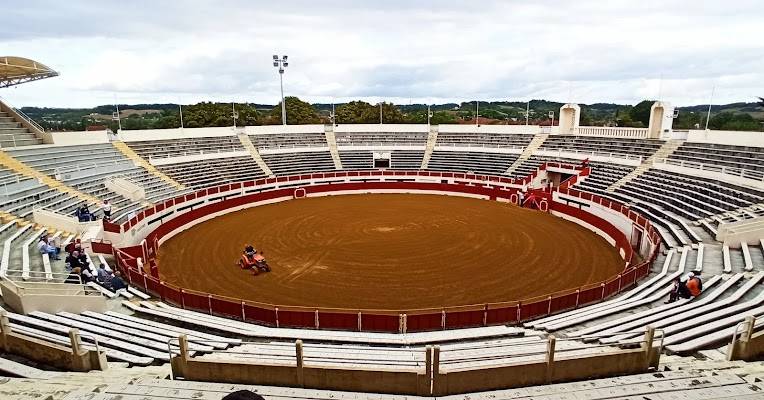 LES ARENES