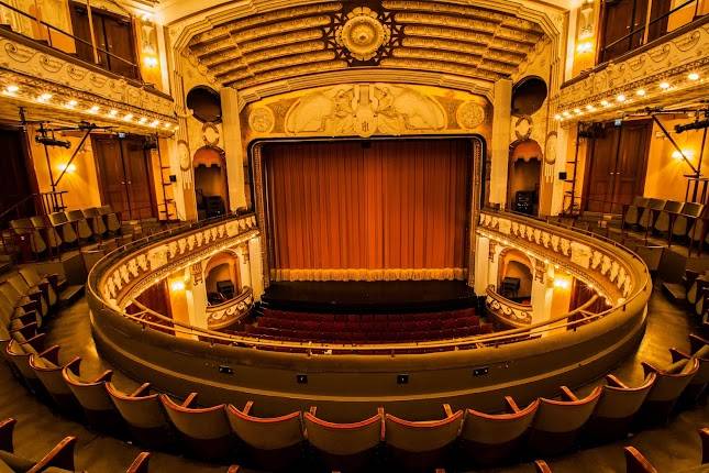 Oscar Theater