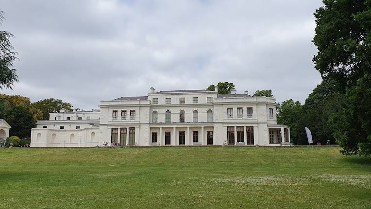 Gunnersbury Park