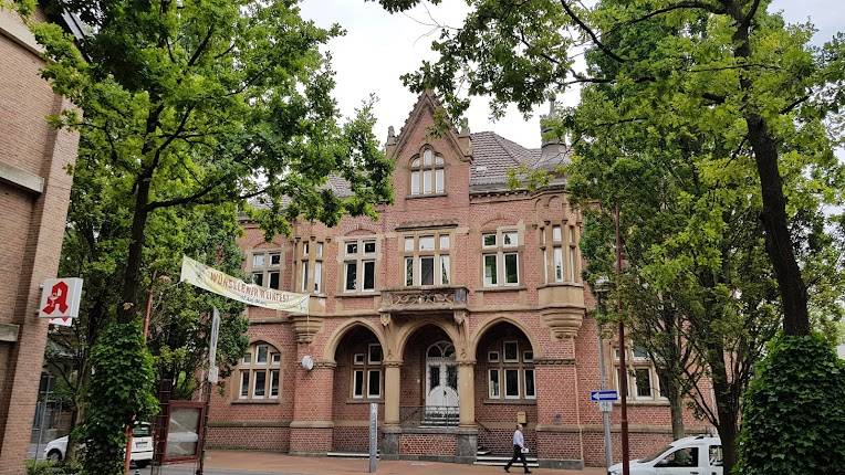 Old Town Hall, Cultural Center