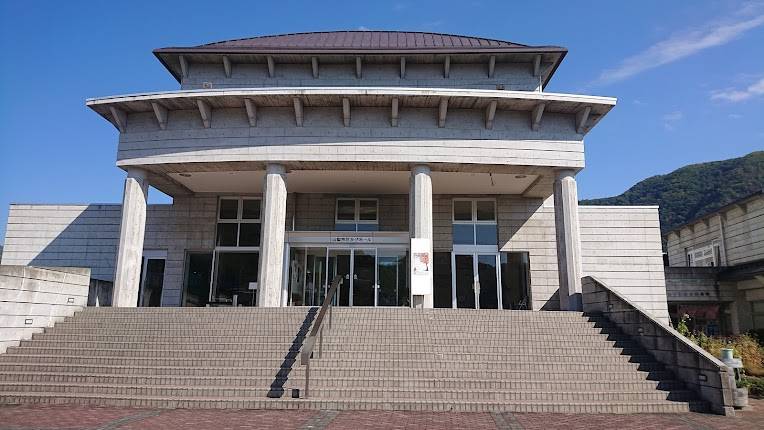 Yamanashishi Hanakage Hall